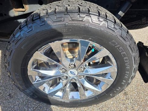 Used 2015 Ford F150 XLT w/ Equipment Group 302A Luxury image 11