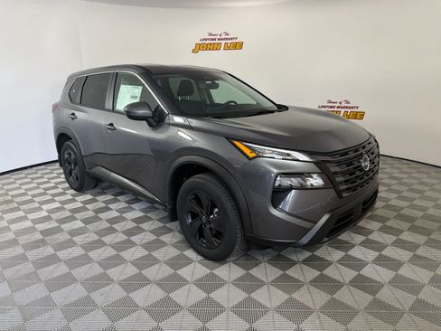 New 2026 Nissan Rogue SV FWD image 8