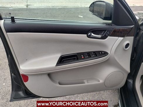 Used 2015 Chevrolet Impala LT w/ LT Sunroof Package image 11