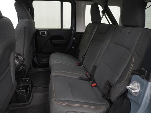 Used 2025 Jeep Wrangler Willys image 20