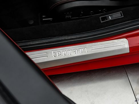 Used 2015 Ferrari 458 Italia Coupe RWD image 50