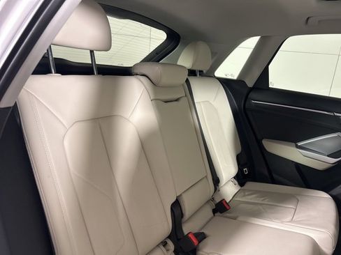 Used 2021 Audi Q3 2.0T Premium Plus w/ Premium Plus Package image 12