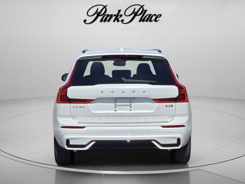 Used 2026 Volvo XC60 B5 Plus w/ Protection Package Premier AWD/4WD image 4