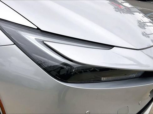 Certified 2025 Toyota Prius Plug-In Hybrid image 27