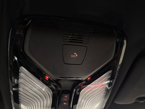 Used 2025 BMW X5 xDrive50e image 42