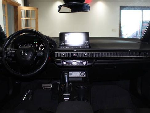 Used 2025 Honda Civic Sport image 15