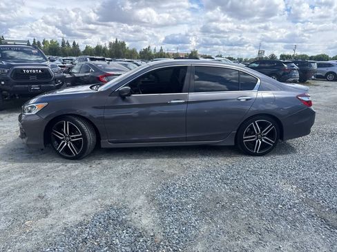 Used 2017 Honda Accord Sport image 8
