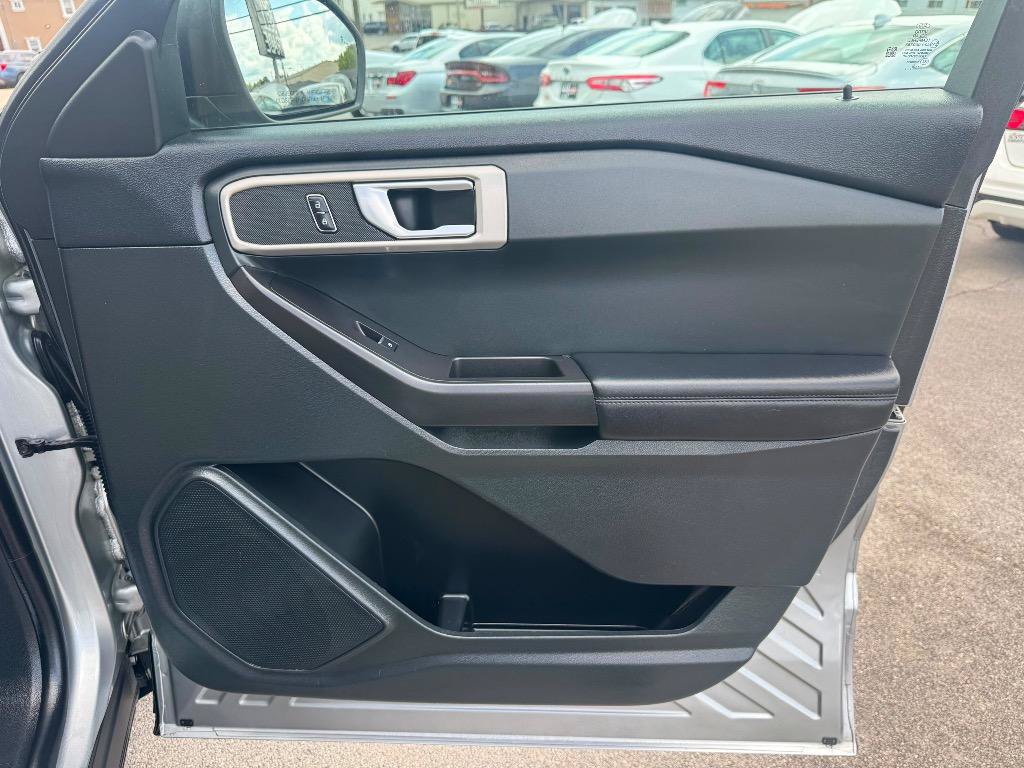 Used 2023 Ford Explorer 2WD image 27