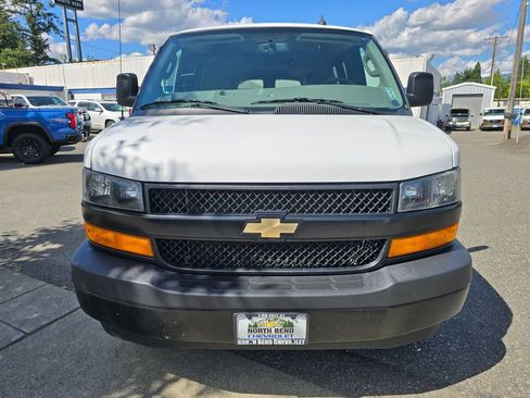 Used 2023 Chevrolet Express 3500 LS RWD image 2