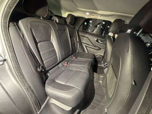 Used 2017 Jaguar F-PACE Prestige image 14