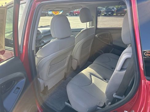 Used 2011 Toyota RAV4 4WD image 13