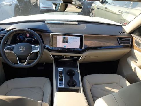 New 2026 Volkswagen Atlas SE image 14