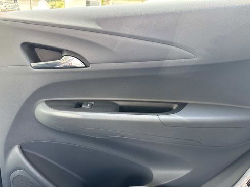 Used 2021 Chevrolet Bolt LT image 15