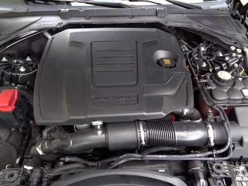 Used 2024 Jaguar XF R-Dynamic SE AWD/4WD image 19
