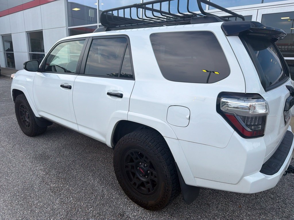 Used 2021 Toyota 4Runner Venture w/ Moonroof Package AWD/4WD image 2