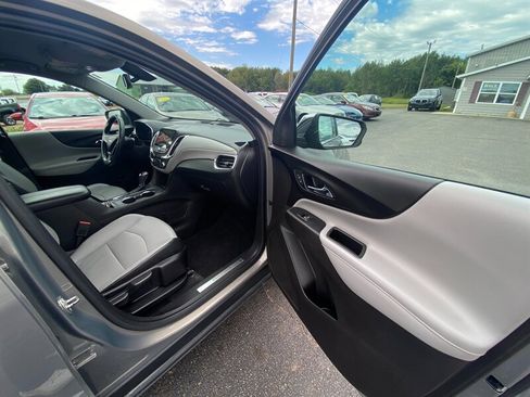 Used 2018 Chevrolet Equinox Premier image 10