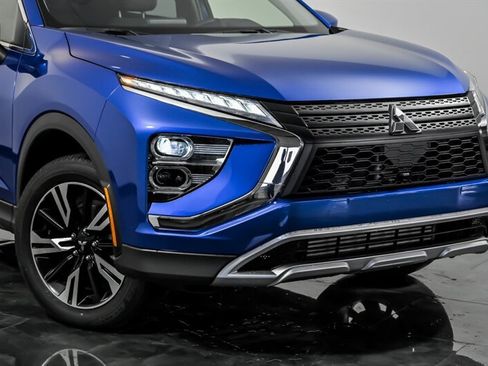 Used 2025 Mitsubishi Eclipse Cross SE AWD/4WD image 2