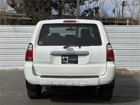 Used 2007 Toyota 4Runner SR5 image 11