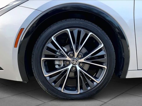 Used 2024 Toyota Prius Limited image 10