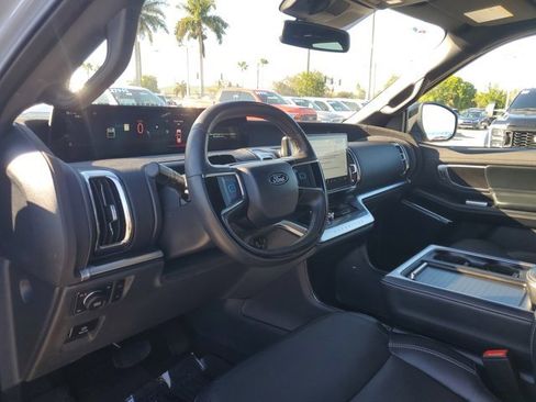 Certified 2025 Ford Expedition Platinum w/ Stealth Performance Package image 21