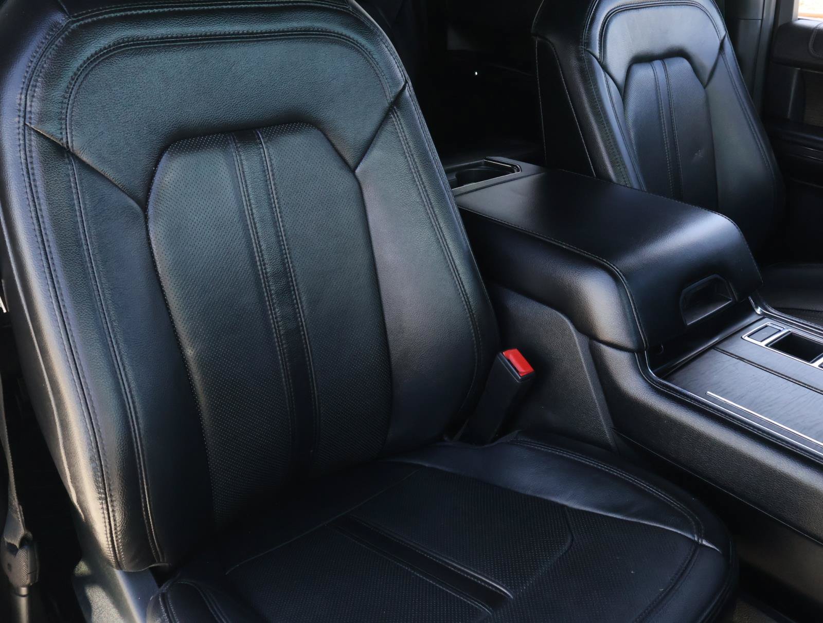 Used 2020 Ford Expedition Max Limited RWD image 18