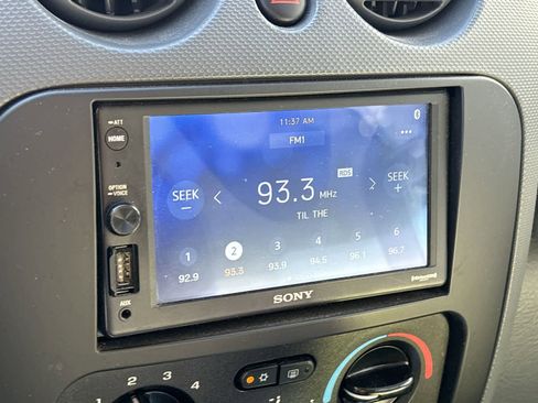 Used 2005 Jeep Liberty Limited w/ Trailer Tow Group image 14