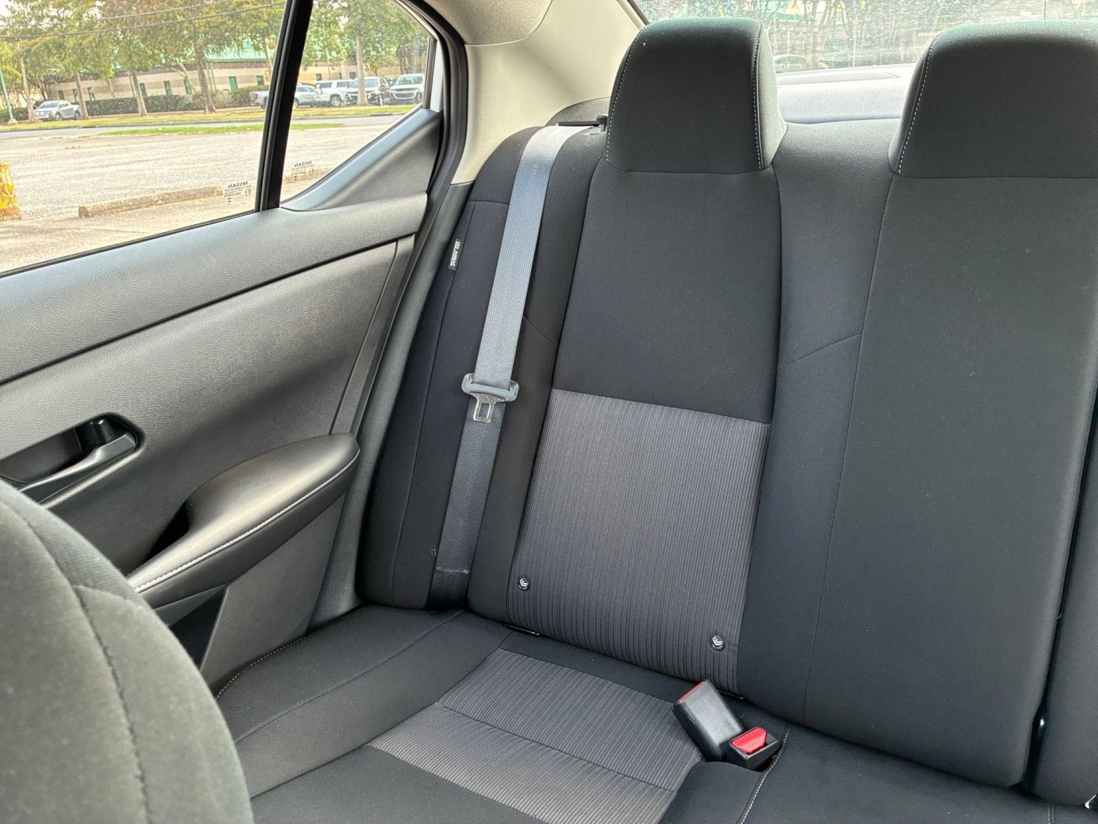 Used 2025 Nissan Sentra SV FWD image 36