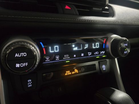 Used 2024 Toyota RAV4 XLE image 22