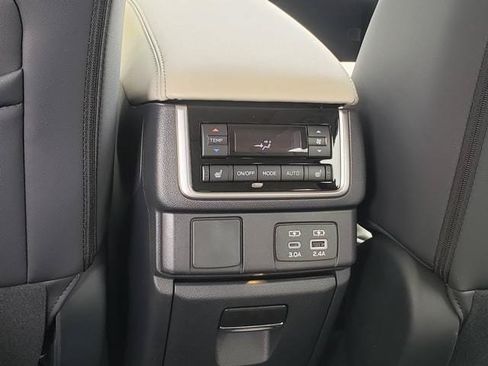 New 2026 Subaru Ascent Limited AWD/4WD image 12