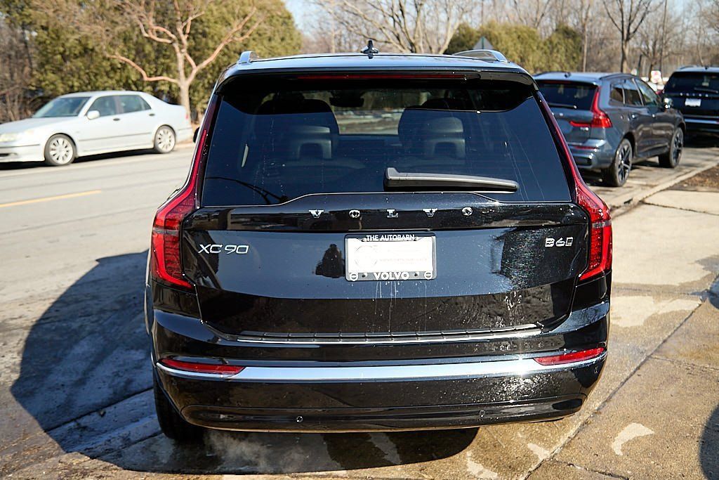 New 2026 Volvo XC90 B6 Plus w/ Protection Package Premier AWD/4WD image 8