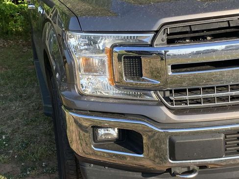 Used 2018 Ford F150 XLT w/ Equipment Group 302A Luxury AWD/4WD image 5