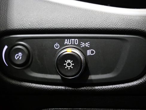 Used 2024 Chevrolet Malibu LT image 14