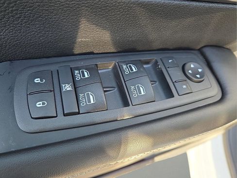 New 2026 Chrysler Pacifica Select w/ S Appearance Package image 16