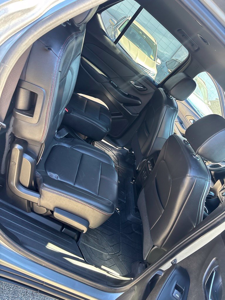 Used 2023 Chevrolet Traverse RS w/ LPO, Floor Liner Package AWD/4WD image 28