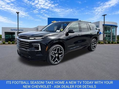 New 2026 Chevrolet Traverse High Country w/ LPO, Floor Liner Package AWD/4WD image 3
