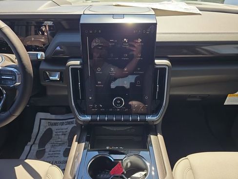 New 2026 GMC Yukon Elevation image 13