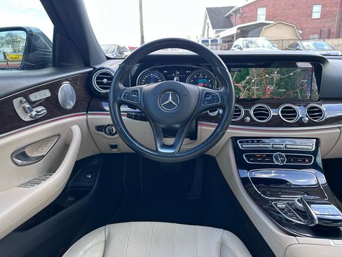 Used 2017 Mercedes-Benz E 300 image 25