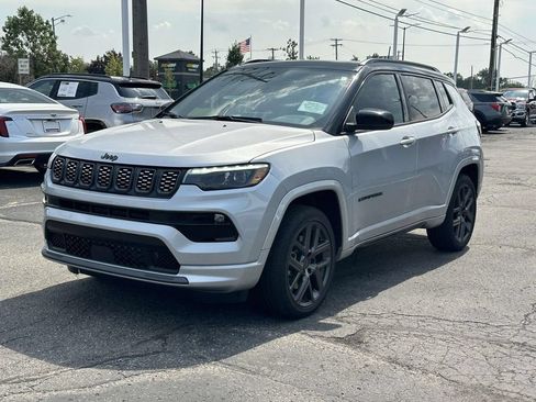 Used 2024 Jeep Compass Limited w/ High Altitude Package AWD/4WD image 7