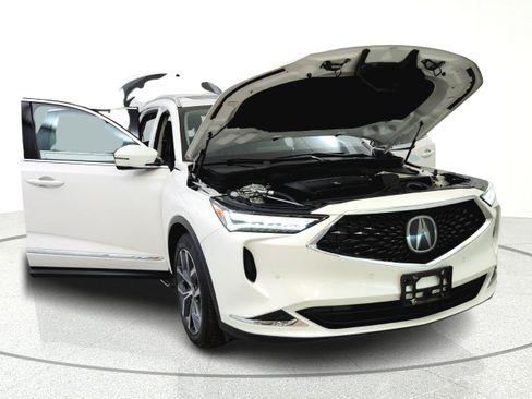 Used 2023 Acura MDX SH-AWD w/ Technology Package image 9
