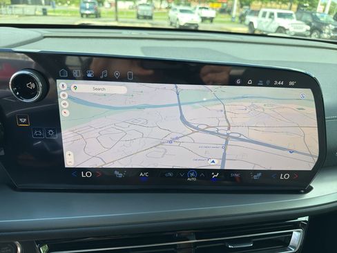 New 2026 Chevrolet Traverse LT image 17