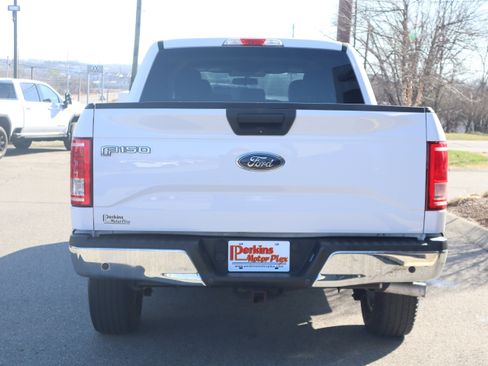 Used 2017 Ford F150 XLT w/ Trailer Tow Package image 8