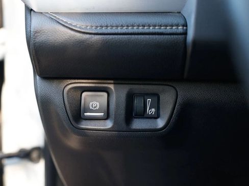 Used 2019 GMC Acadia SLE image 15