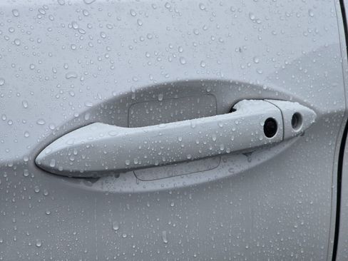 Certified 2023 Honda Ridgeline Sport image 10