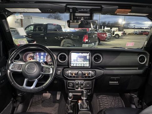 Used 2021 Jeep Wrangler Unlimited Sahara image 17