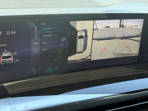 Used 2025 Cadillac Escalade Premium Luxury w/ Touring Package image 15