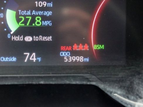 Used 2023 Toyota RAV4 XLE Premium image 30