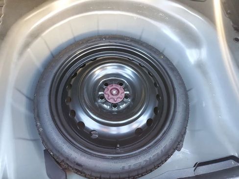 Used 2023 Toyota Corolla LE image 40