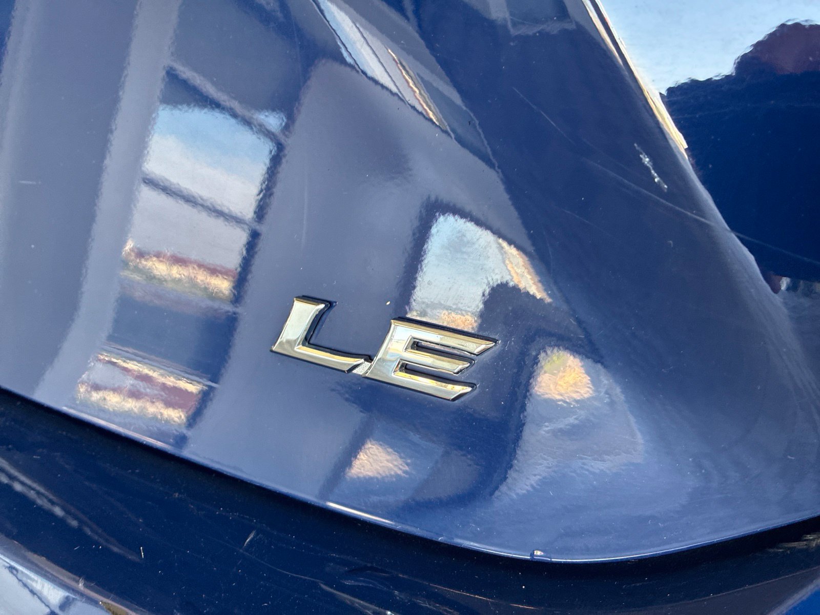Used 2025 Toyota Camry LE FWD image 7