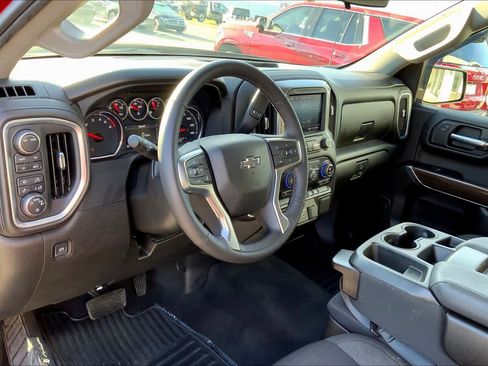 Used 2022 Chevrolet Silverado 1500 RST image 16