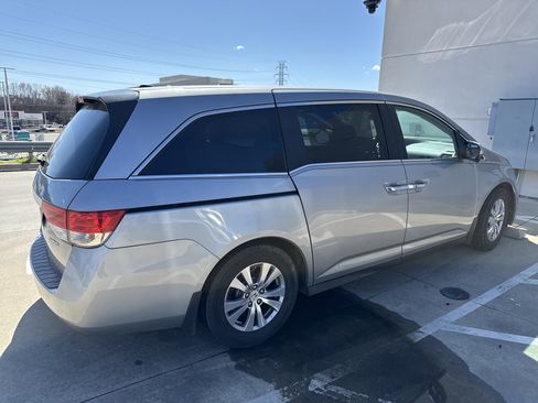 Used 2016 Honda Odyssey SE image 10